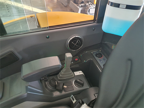 Pelle mécanique de 4 tonnes à vendre