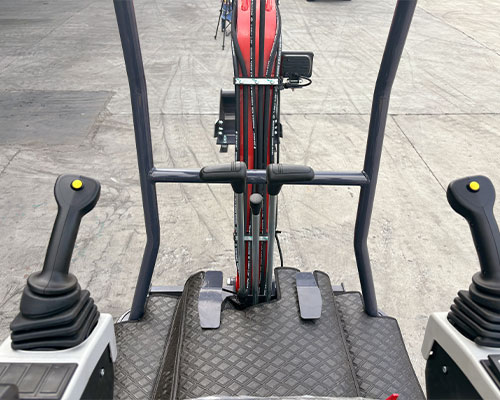 Мини-экскаватор 1,5 тонны Мини-экскаватор 1,5 тонны