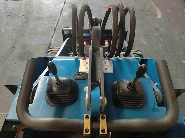 Caricatore articolato compatto