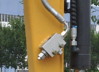 Мини-экскаватор грузоподъемностью 1,8 тонны Мини-экскаватор грузоподъемностью 1,8 тонны